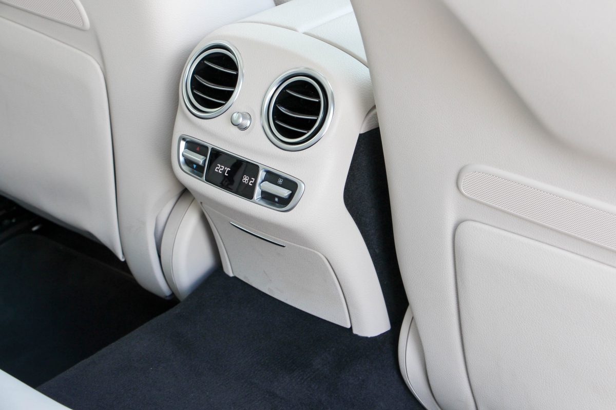 MERCEDES-BENZ E-OSZTÁLY