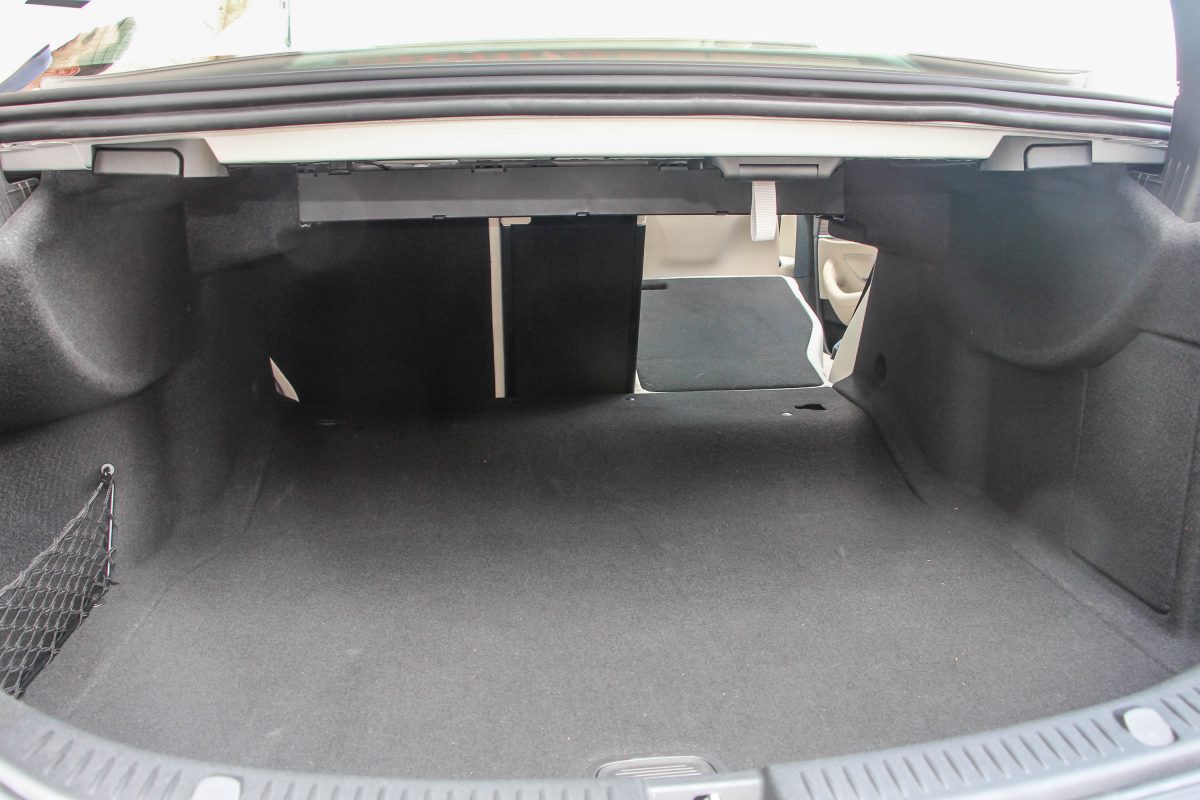 MERCEDES-BENZ E-OSZTÁLY