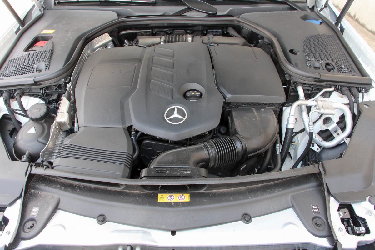 MERCEDES-BENZ E-OSZTÁLY