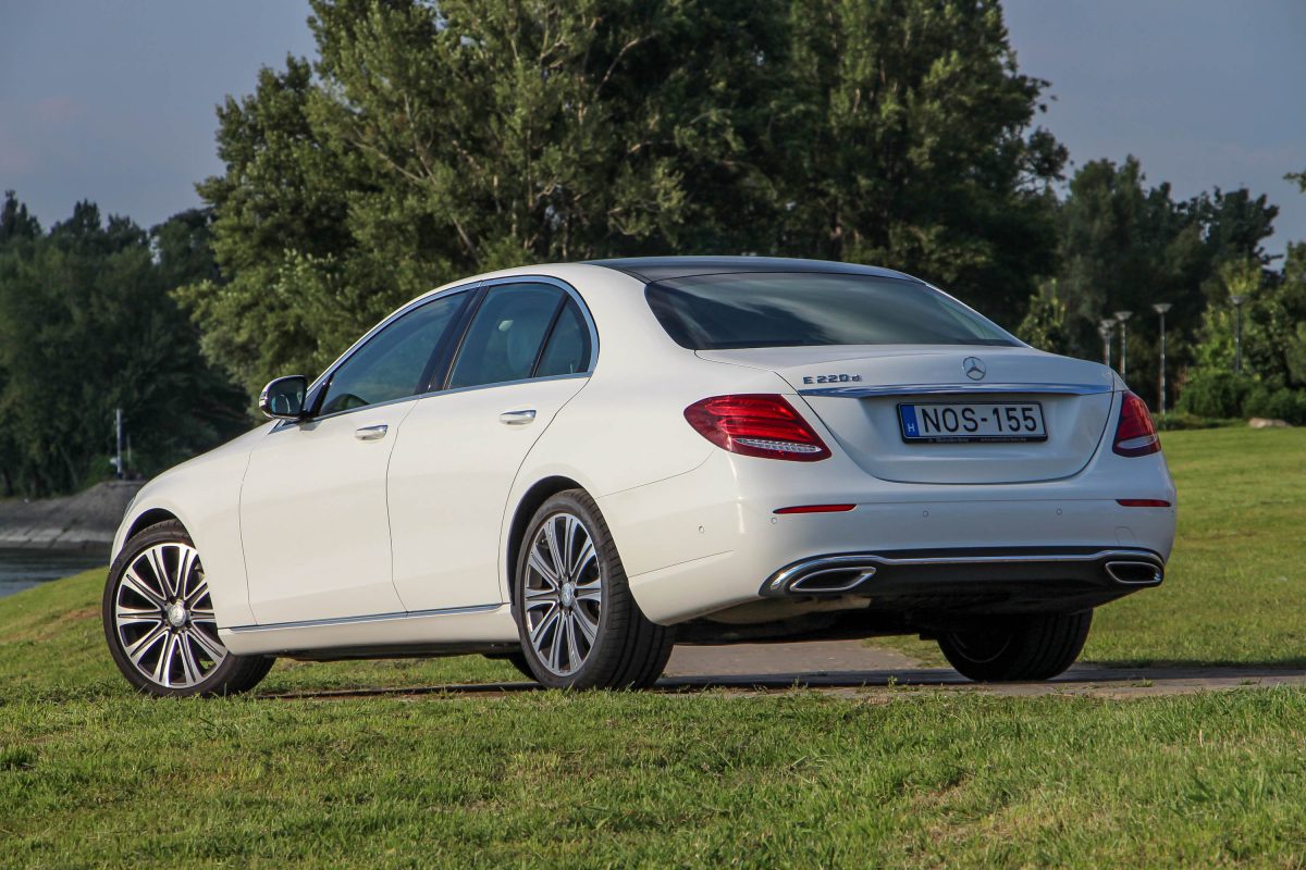 MERCEDES-BENZ E-OSZTÁLY