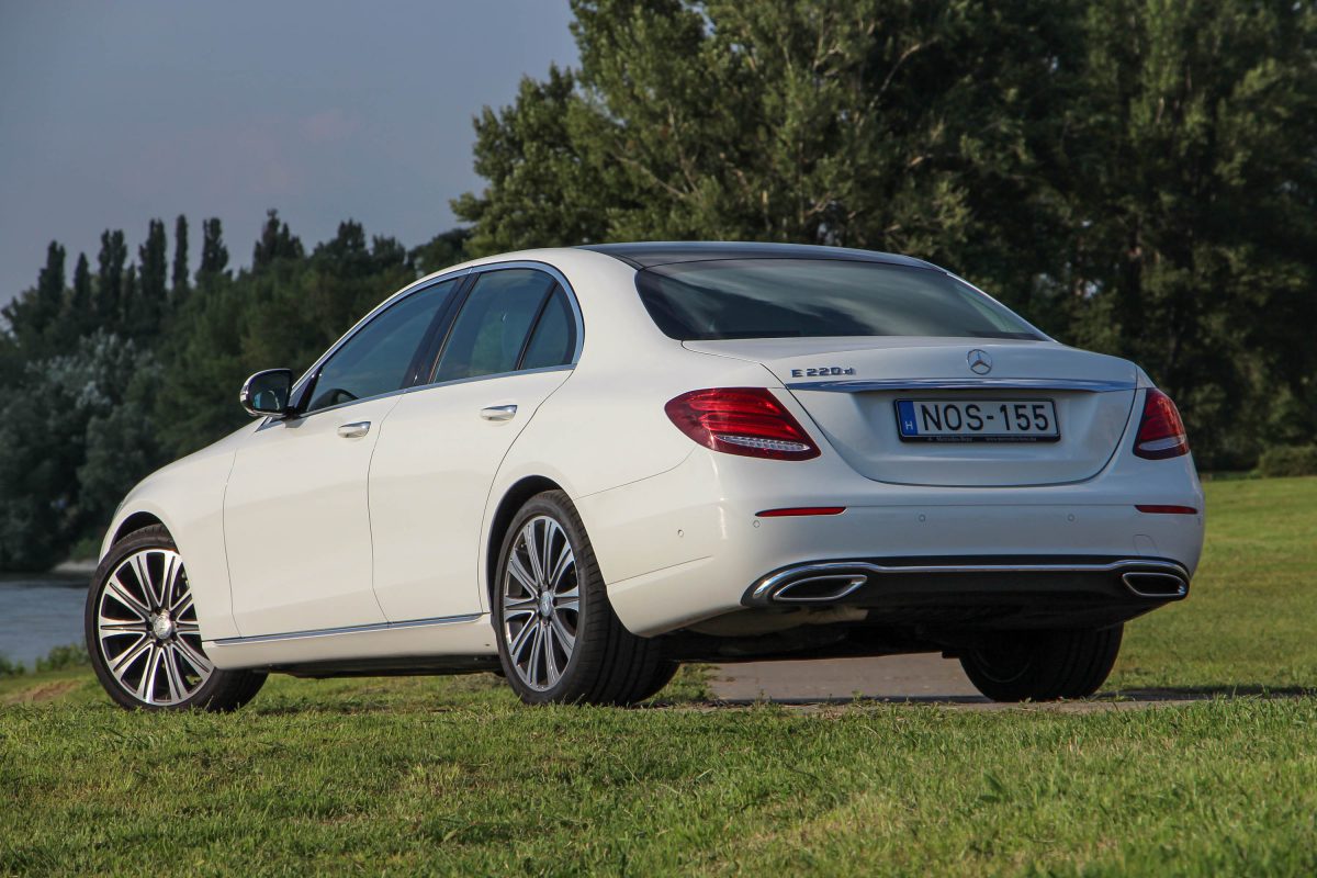 MERCEDES-BENZ E-OSZTÁLY