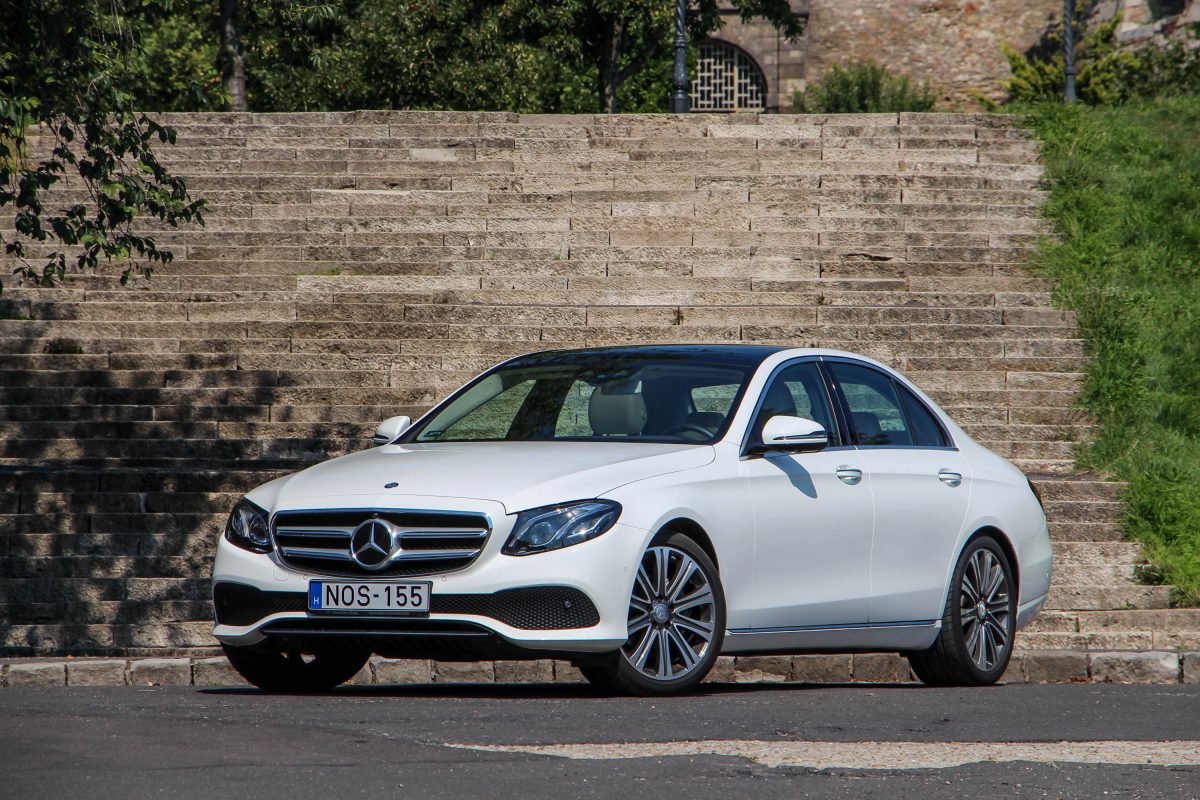 MERCEDES-BENZ E-OSZTÁLY