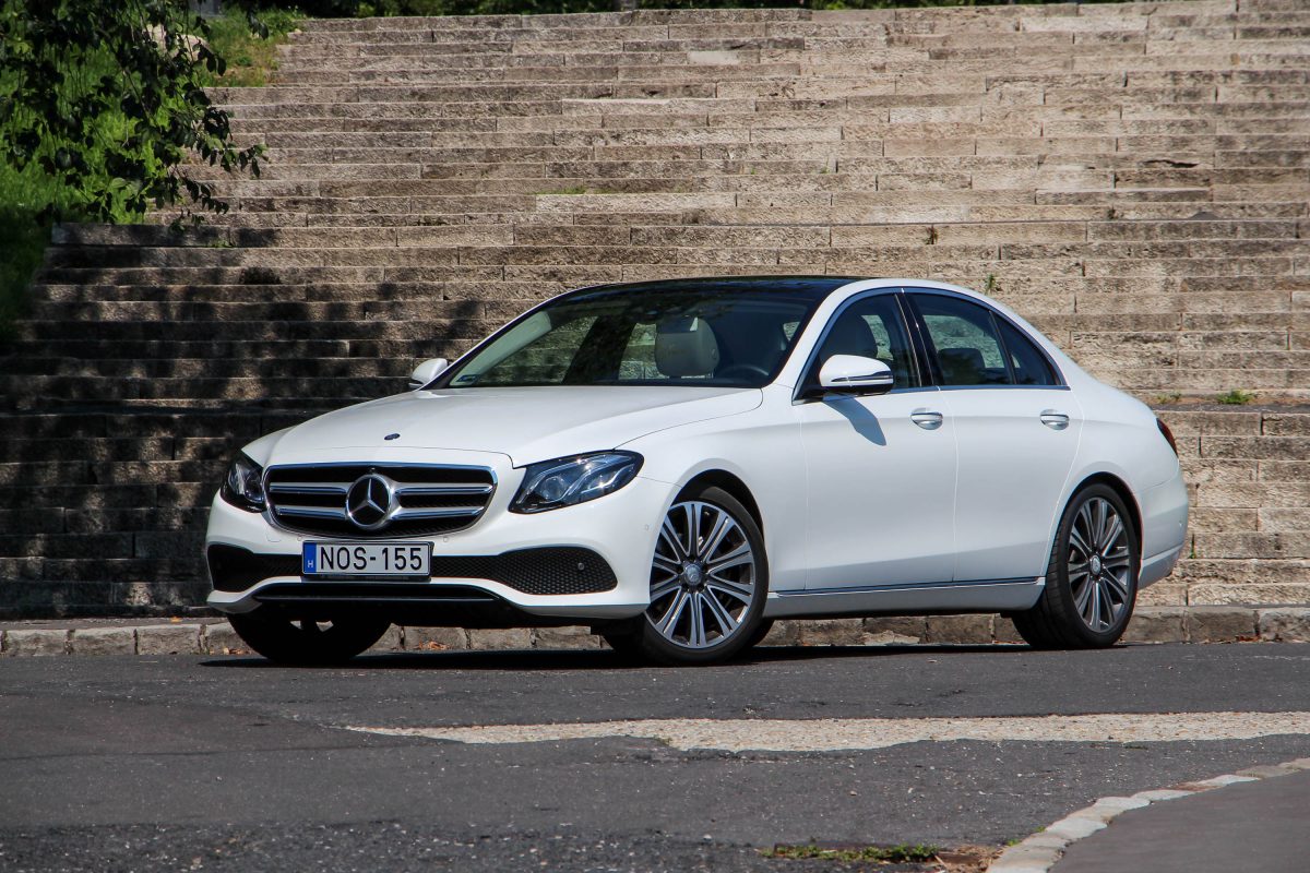 MERCEDES-BENZ E-OSZTÁLY