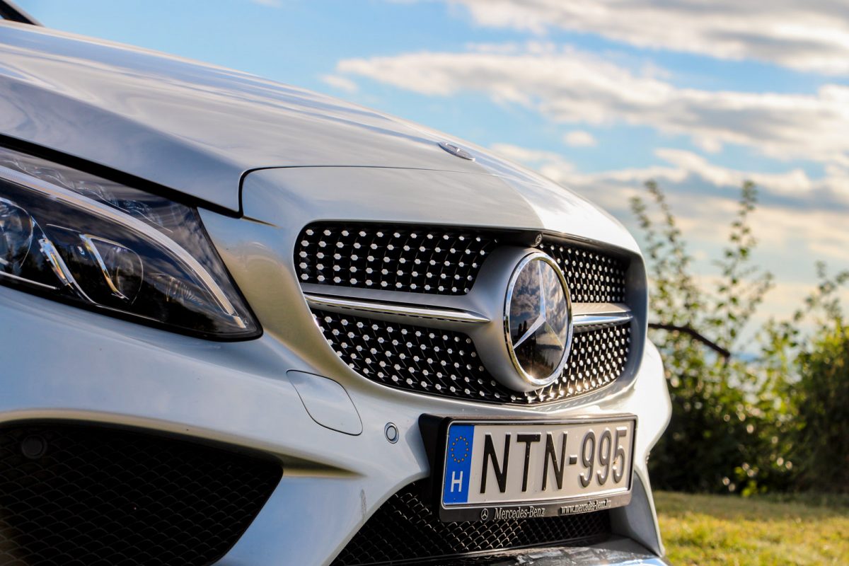 MERCEDES-BENZ C-OSZTÁLY