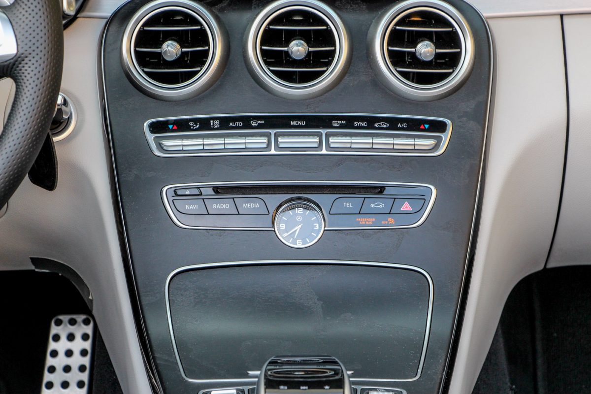 MERCEDES-BENZ C-OSZTÁLY