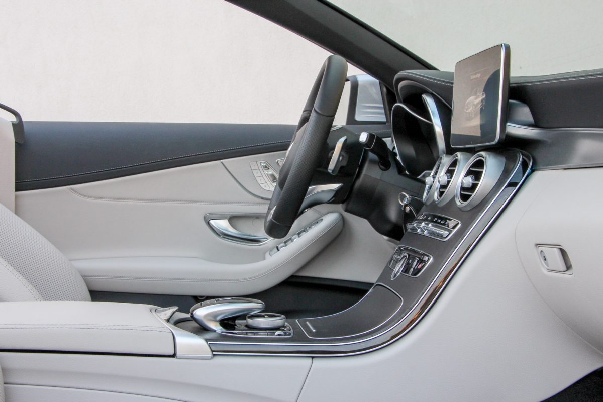 MERCEDES-BENZ C-OSZTÁLY