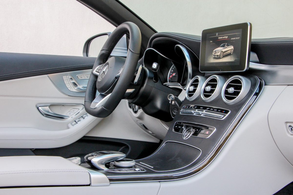 MERCEDES-BENZ C-OSZTÁLY