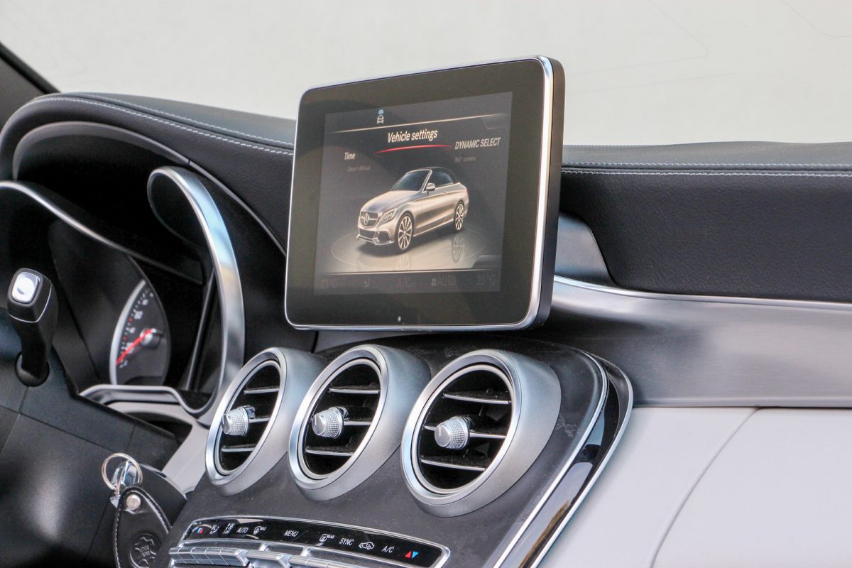 MERCEDES-BENZ C-OSZTÁLY