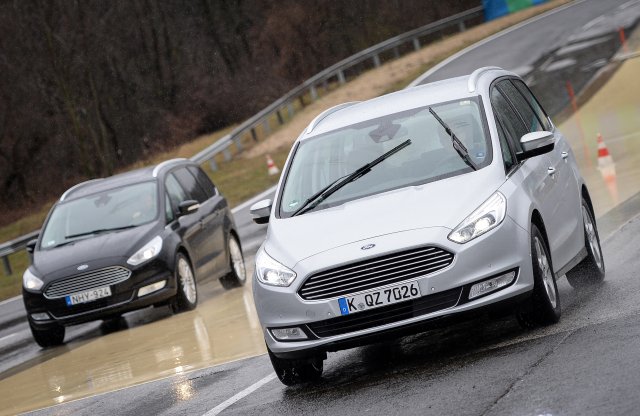 Határhelyzetben autóztunk a családbarát Fordokkal