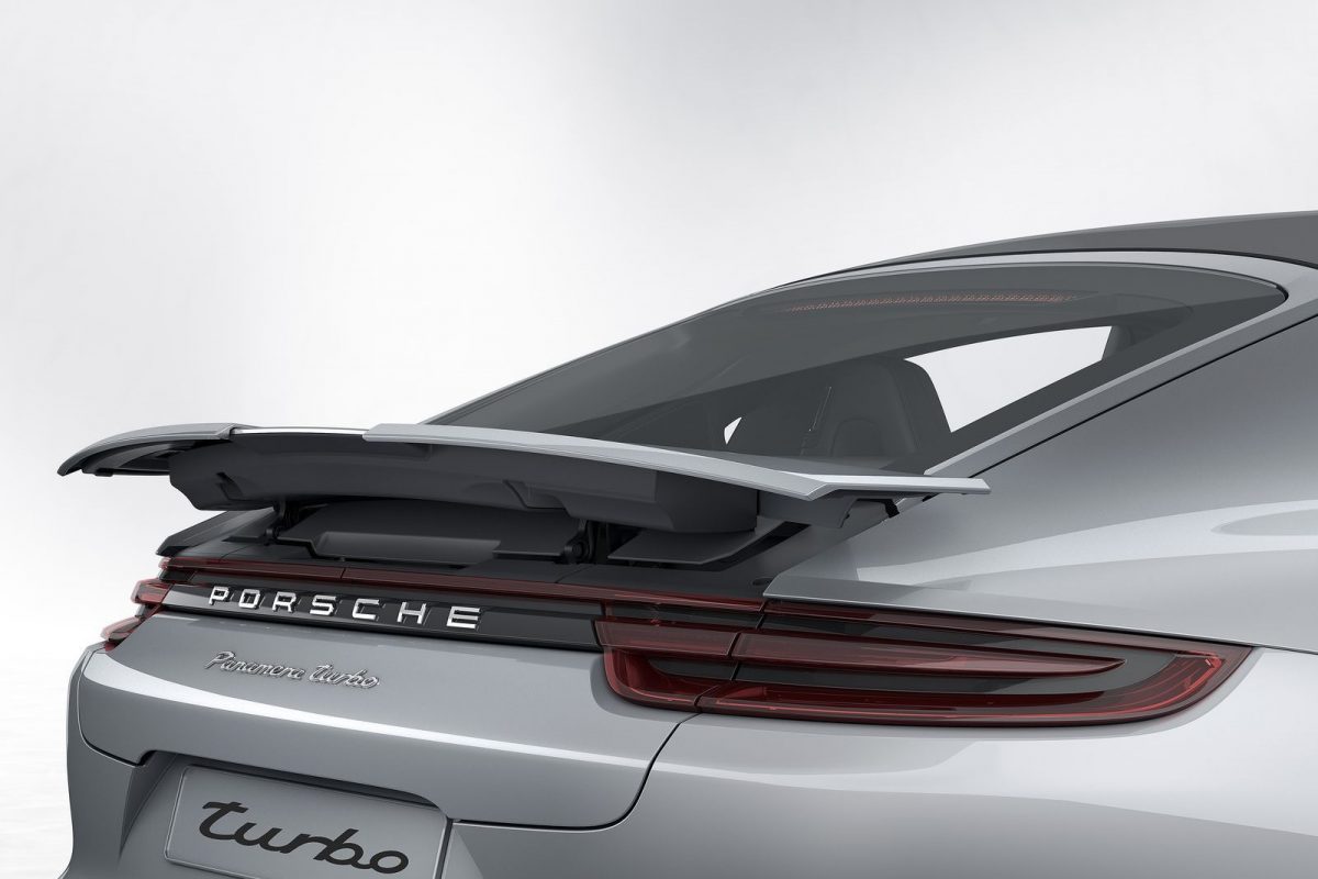 PORSCHE PANAMERA