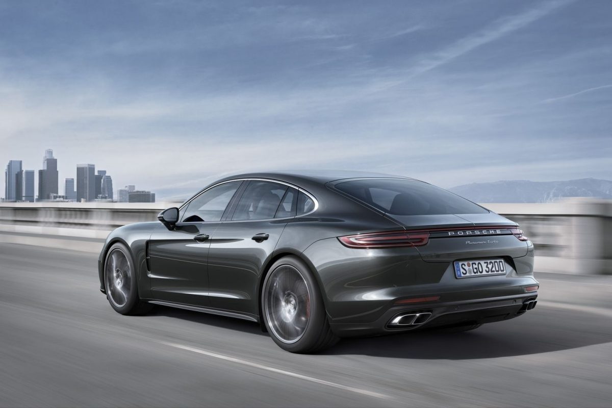 PORSCHE PANAMERA