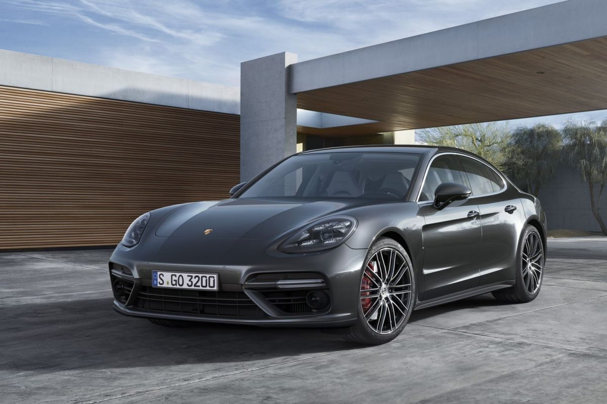 PORSCHE PANAMERA
