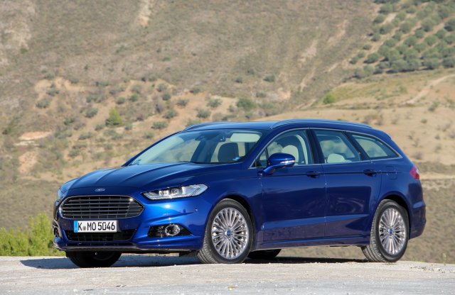 Három terepkombival újítana a  Ford