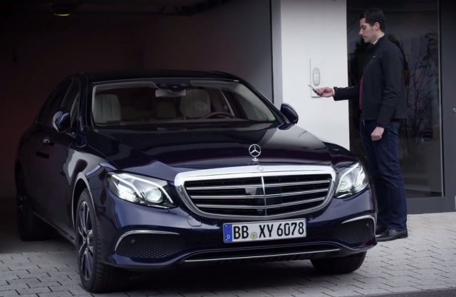 Új parkolási funkciókat hoz az E Merci