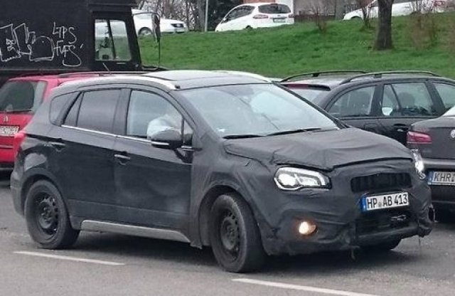 Frissül a Suzuki SX4 S-Cross, már futja a tesztköreit