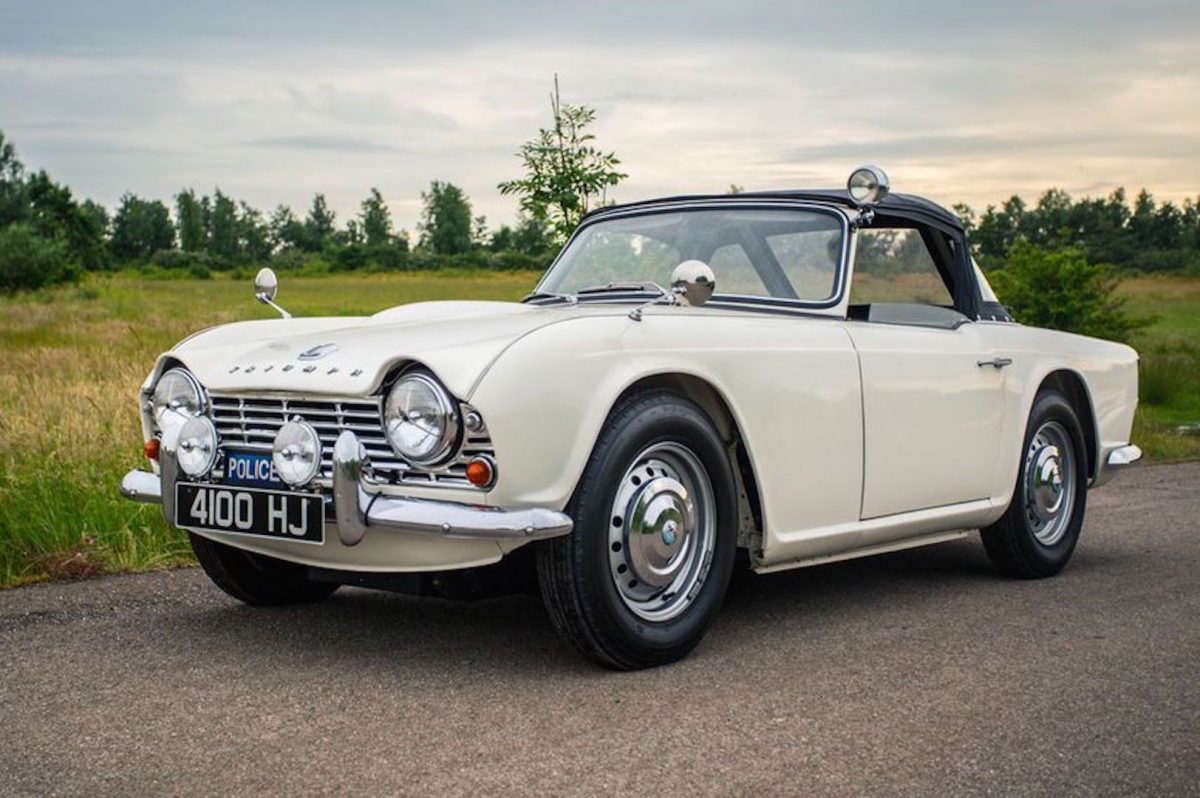 TRIUMPH TR4