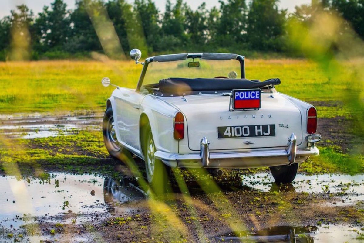 TRIUMPH TR4