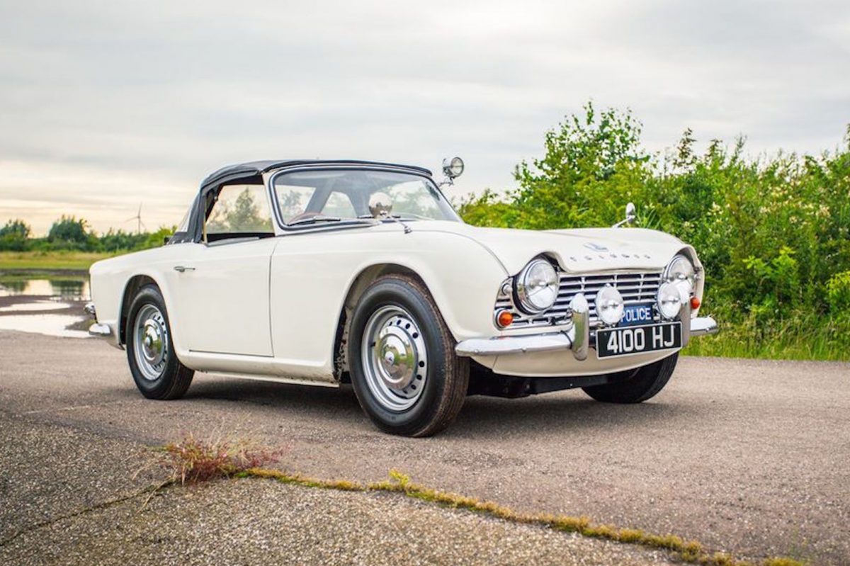 TRIUMPH TR4