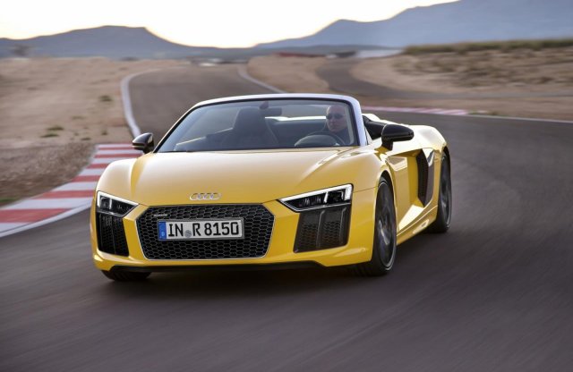 V10-es vászontetős – itt az Audi R8 Spyder