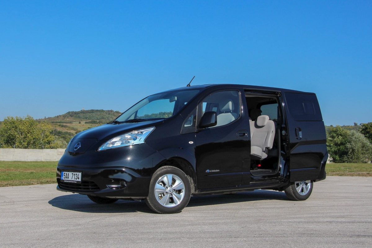 NISSAN NV200