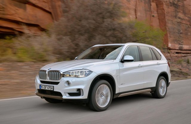 Jövőre debütálhat az új BMW X5