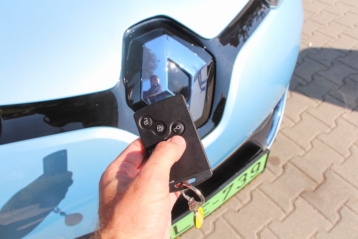 RENAULT ZOE