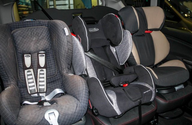 Nehéz kérdés: városi autót három gyerekhez