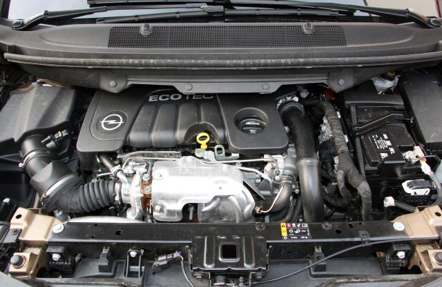 Több mint félmillió autót hívnak vissza Németországban