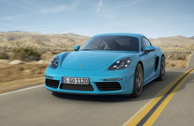 Új motorokat kap a Porsche Cayman
