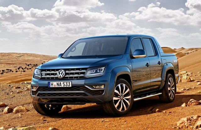 Gyári fotókon a ráncfelvarrott VW Amarok