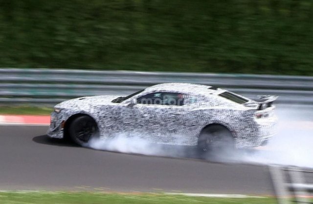 A tesztpilóta sem bírt az új a Chevy Camaróval