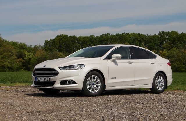 Sláger lesz, nálunk majd használtan! Ford Mondeo Hybrid teszt