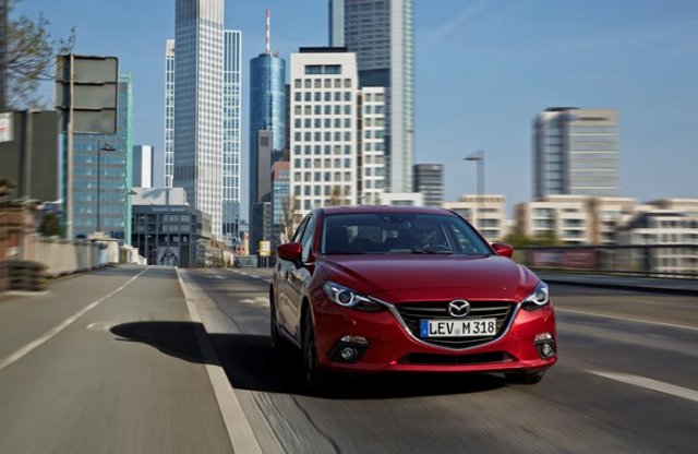 3,8 litert fogyaszt a legújabb Mazda3 –  hozzánk sajnos nem jön