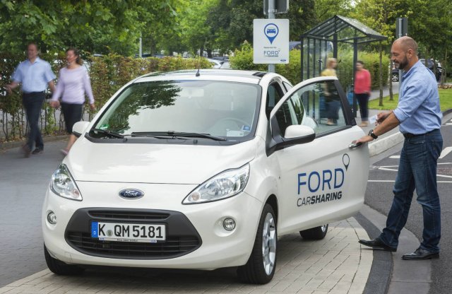Kölcsönadnád az autódat bárkinek? Egy felmérés szerint ez a jövő