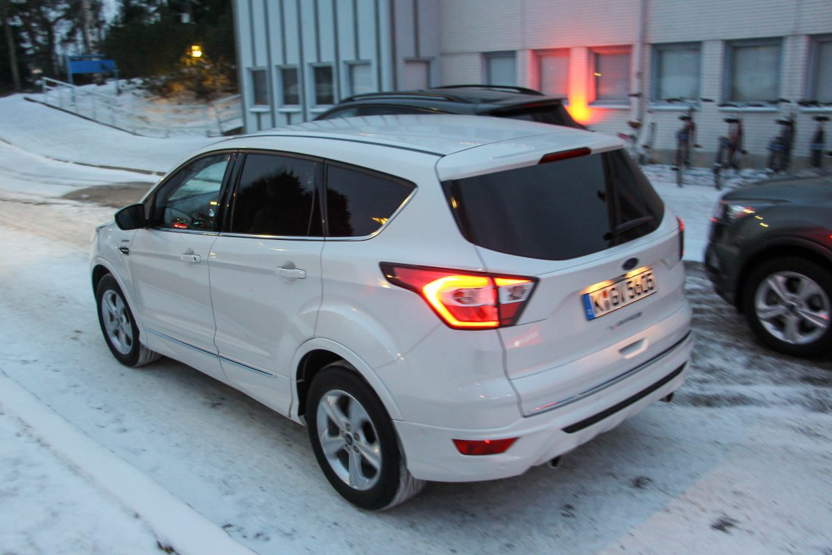 FORD KUGA