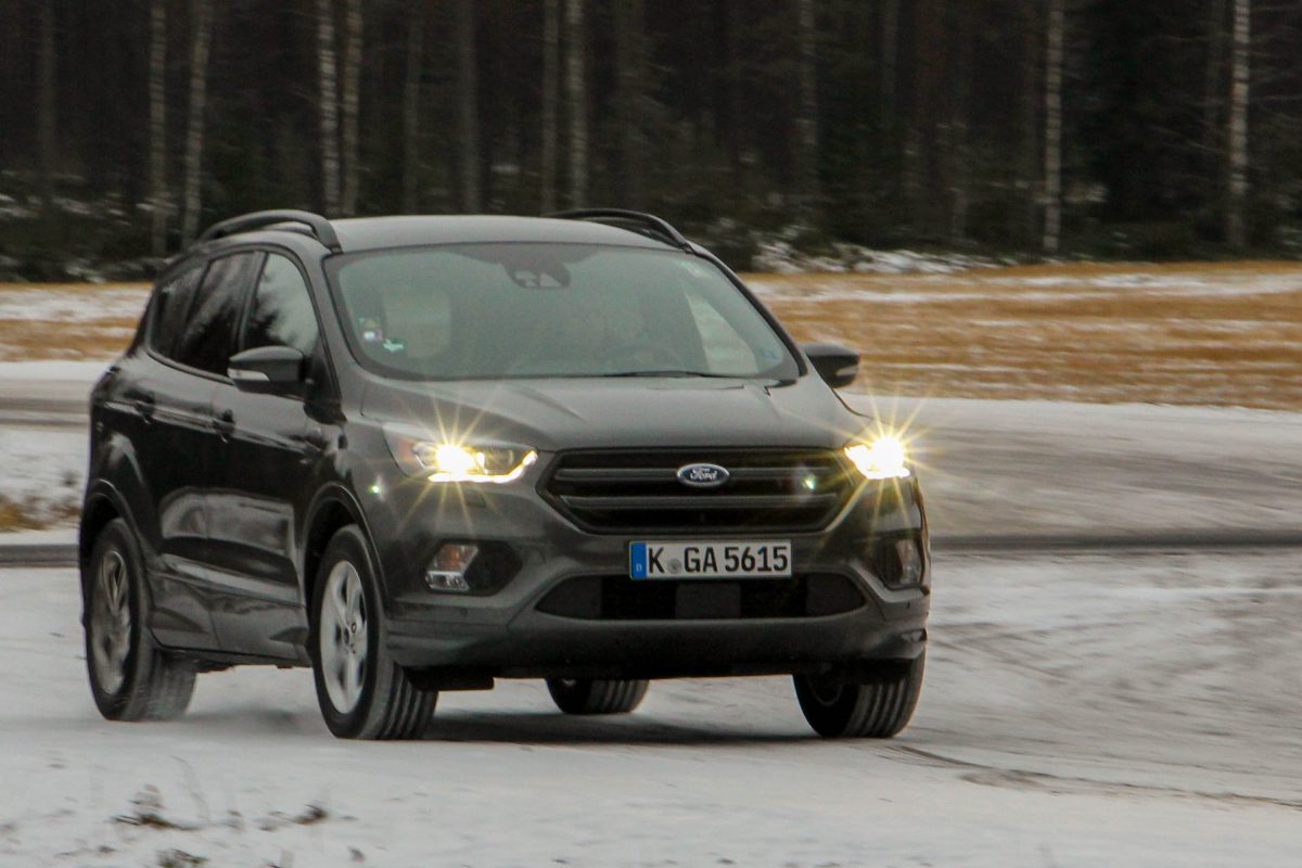 FORD KUGA