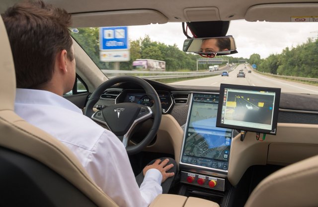 Önvezető autókra gyúr, rekorderedményt ért el a Bosch hazánkban