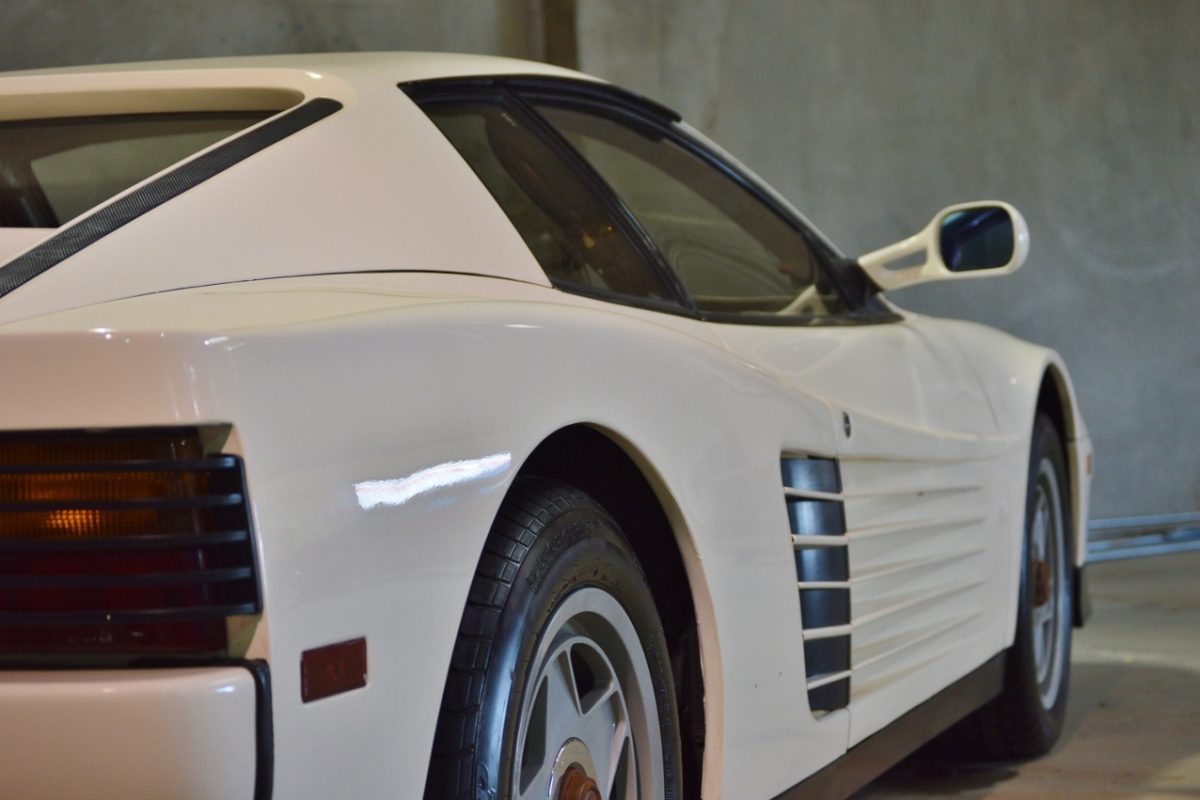 FERRARI TESTAROSSA