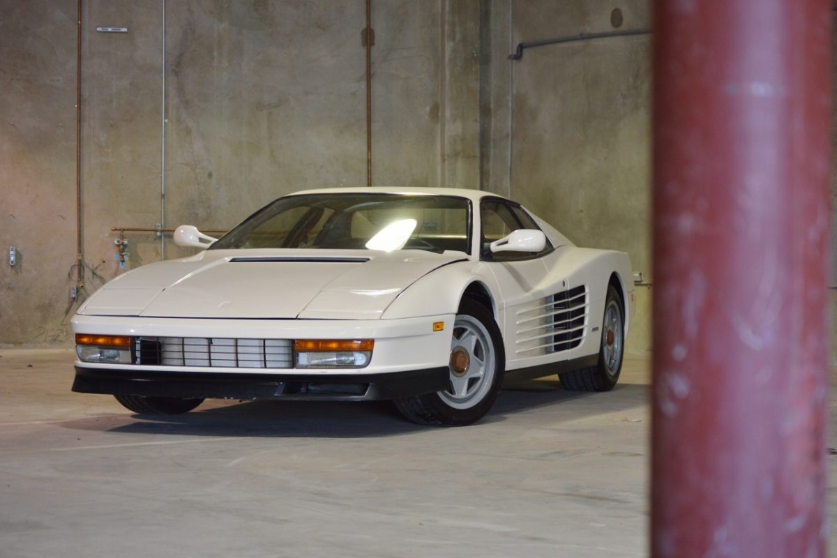 FERRARI TESTAROSSA