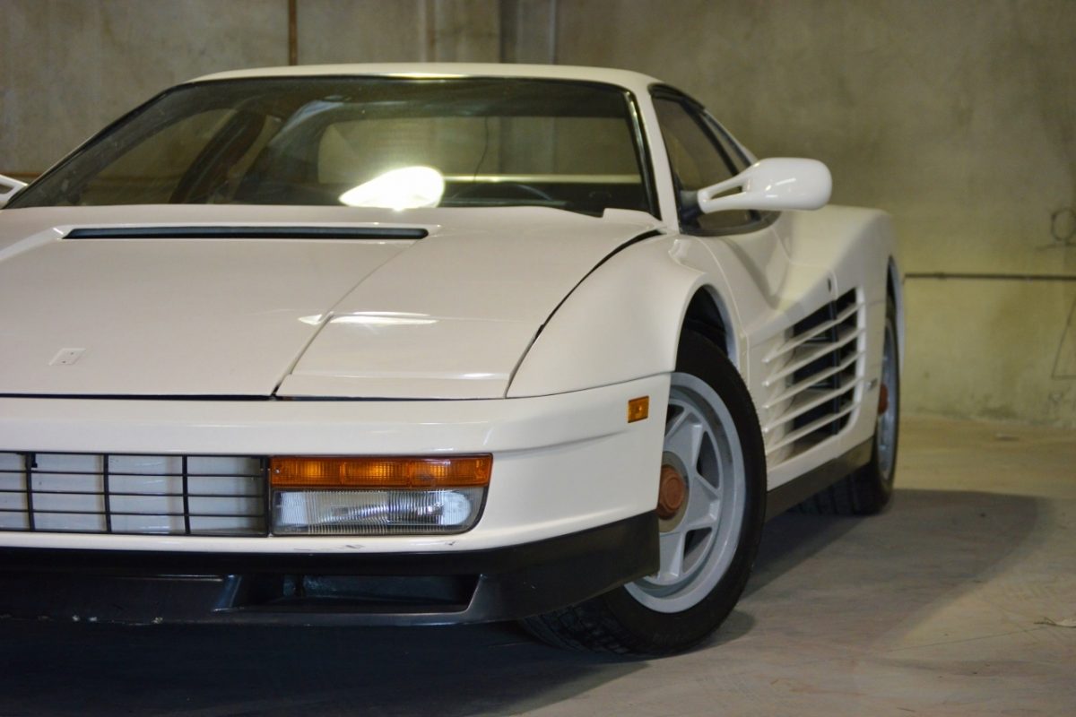 FERRARI TESTAROSSA