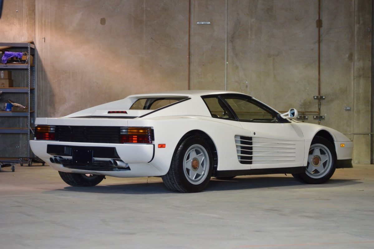 FERRARI TESTAROSSA