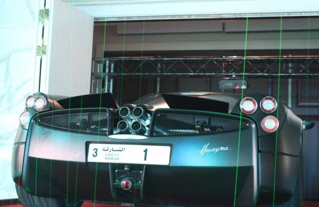 60 emirátusoki rendszám került kalapács alá