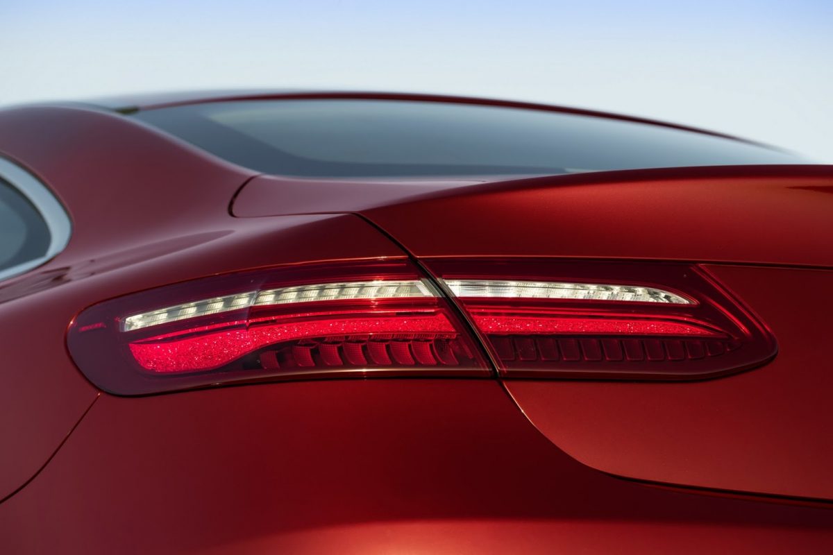 MERCEDES-BENZ E-OSZTÁLY