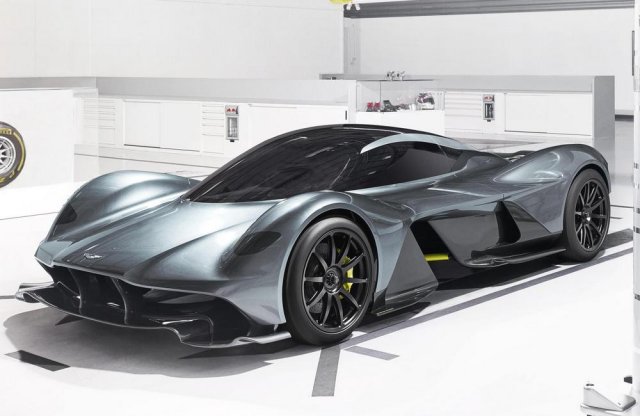 900 lóerős lehet az Aston-Red Bull sportkocsi