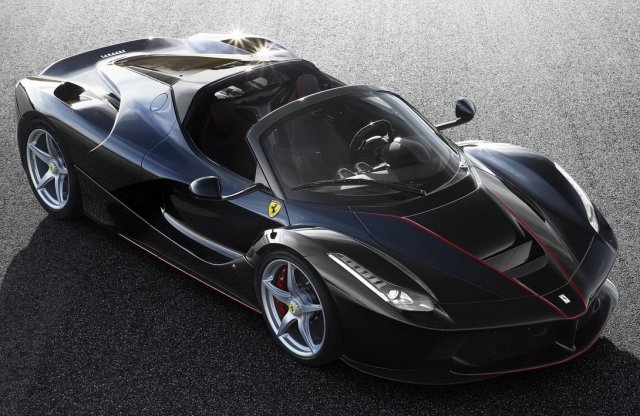 Begördült a nyitott tetős LaFerrari