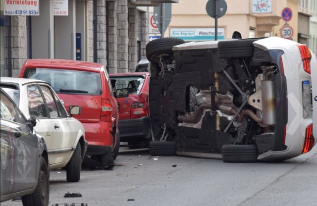 Ilyen egy 4-es BMW alulról