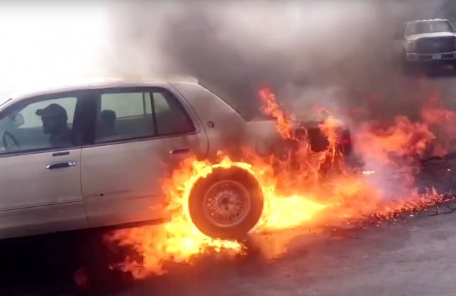 Lángra kaptak a gumik? Na és?