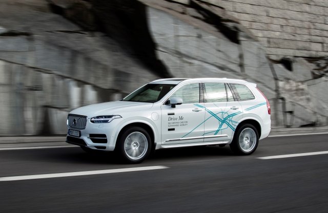 Ugyan kinek kell a robotautó?