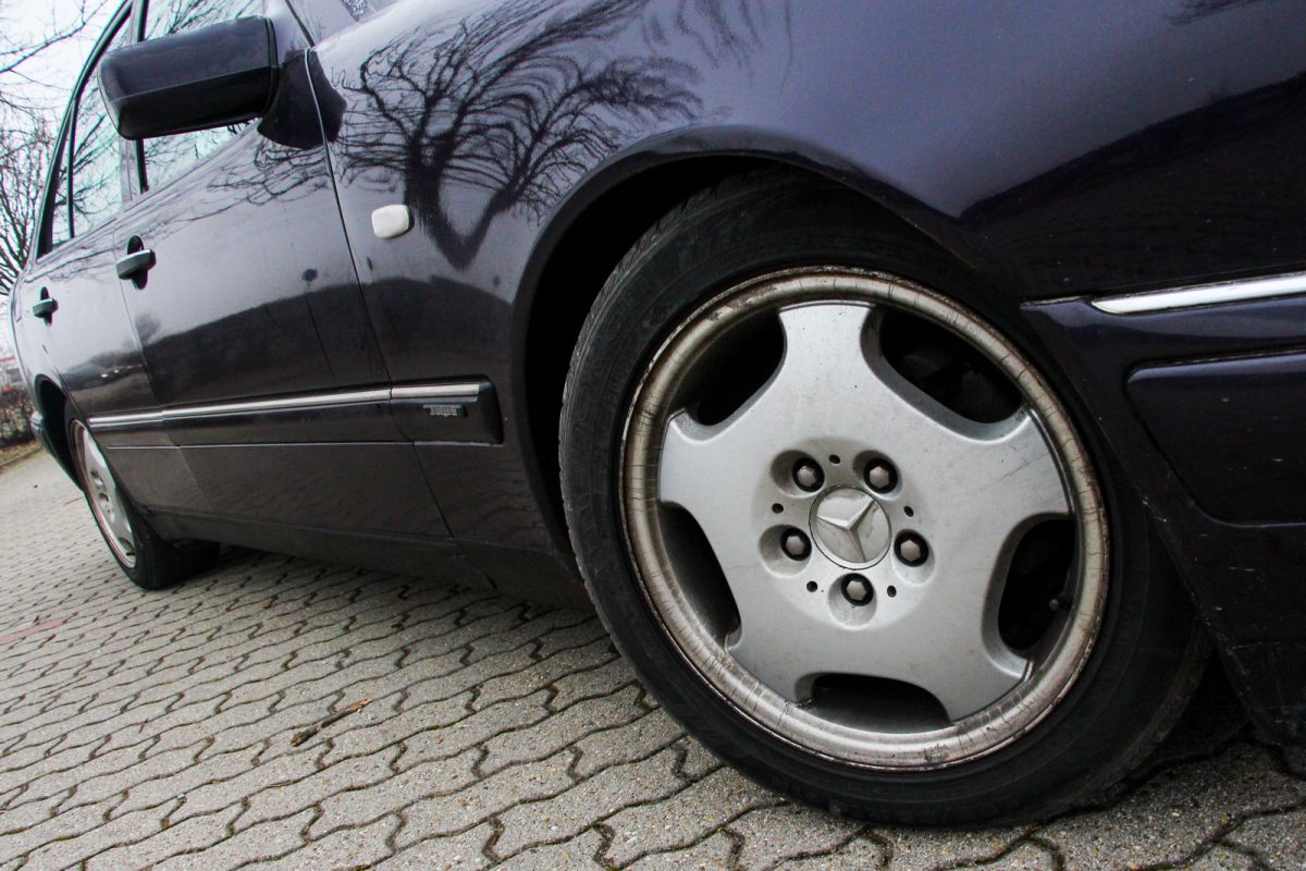 MERCEDES-BENZ E-OSZTÁLY