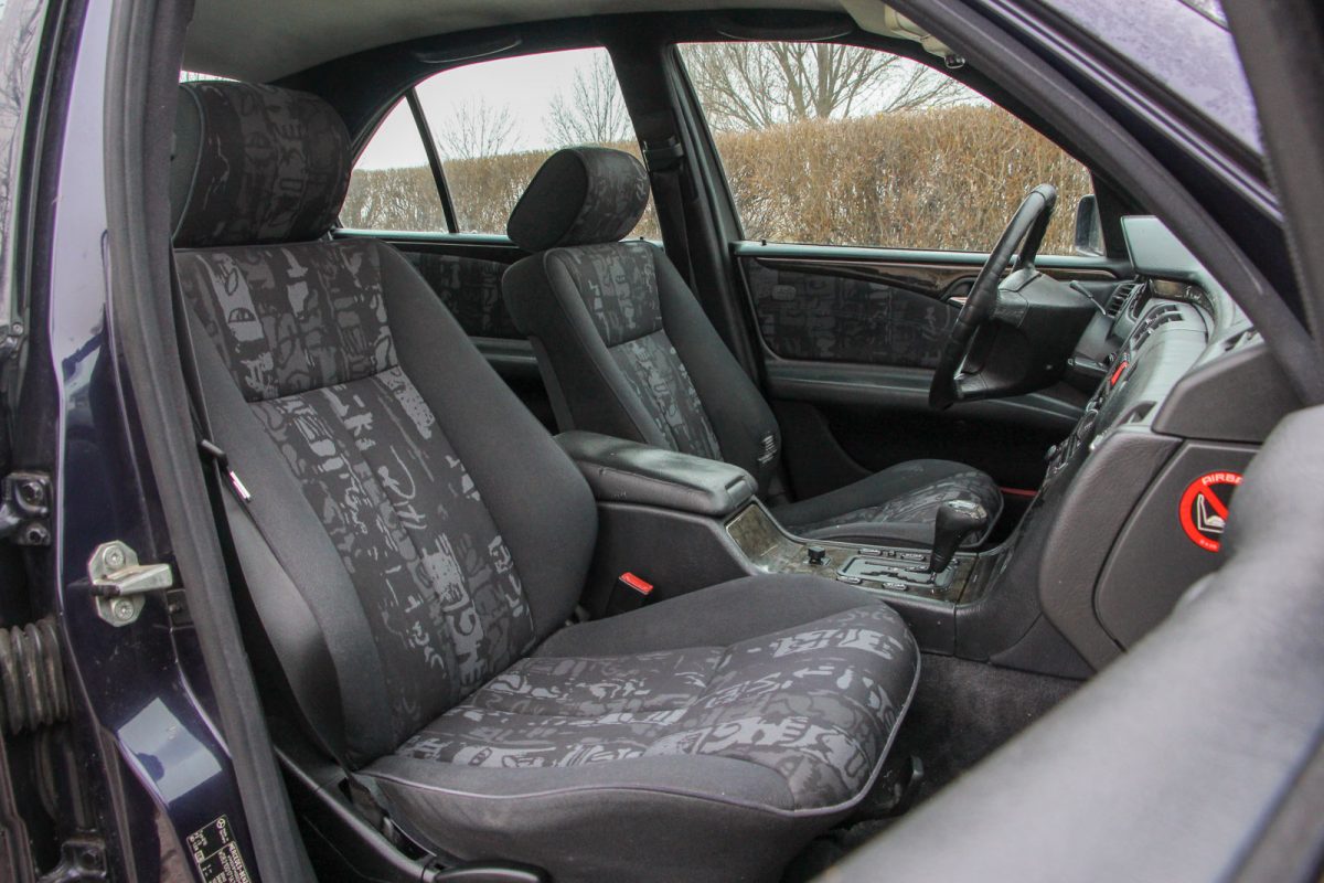 MERCEDES-BENZ E-OSZTÁLY